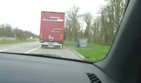 Klava Rauchen in rei ...